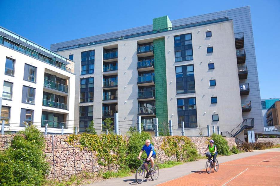 Bayview Apartments Sports Village Cardiff Free Parking & Free Wi Fi Exterior foto