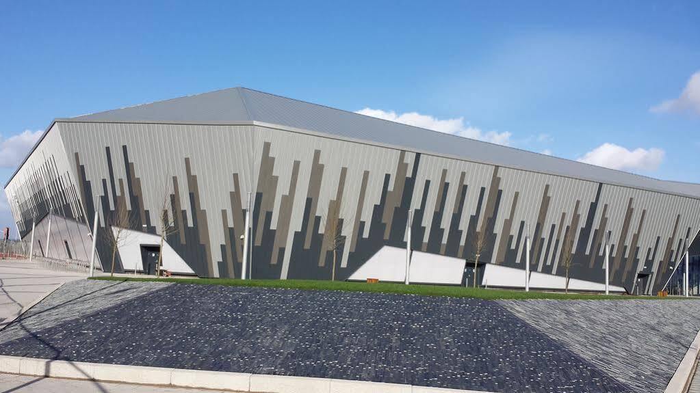 Bayview Apartments Sports Village Cardiff Free Parking & Free Wi Fi Exterior foto